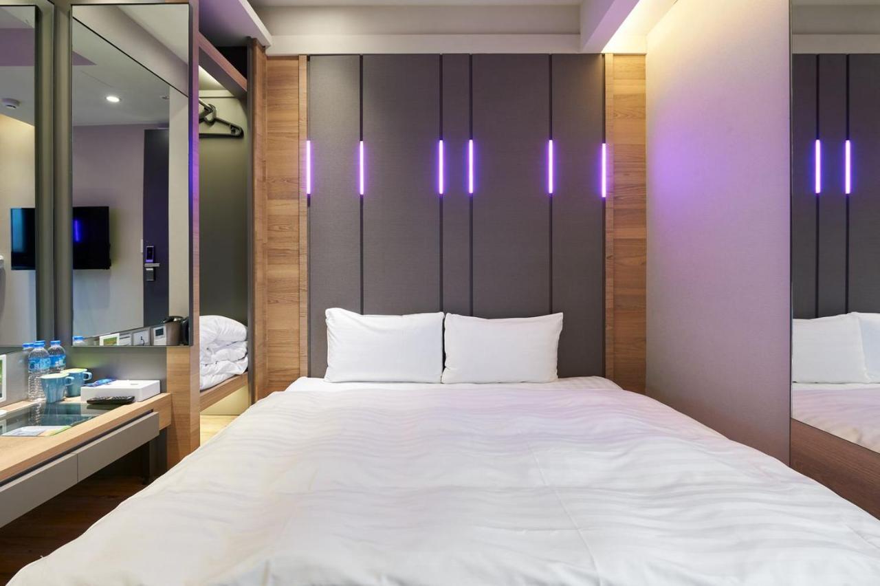 Kiwi Share Hotel Zhongli Eksteriør billede