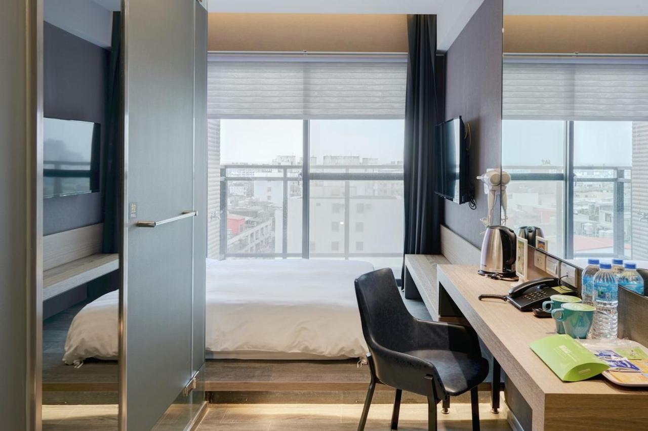 Kiwi Share Hotel Zhongli Eksteriør billede